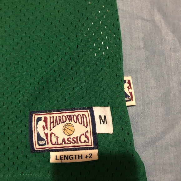 NBA Boston Celtics Larry bird Adidas hardwood classics size medium jersey - Picture 6 of 6